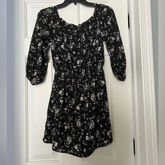 Romper - Picture 2 of 3